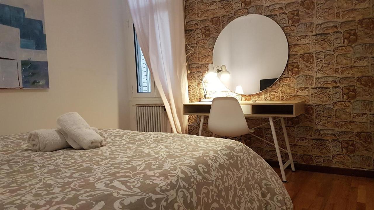 Teal Apartment - Athens Center, 4 Bd, 2 Bath Exteriör bild