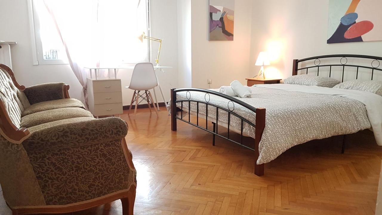 Teal Apartment - Athens Center, 4 Bd, 2 Bath Exteriör bild