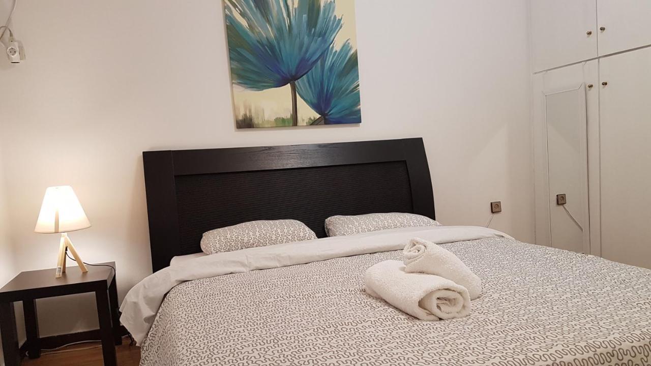 Teal Apartment - Athens Center, 4 Bd, 2 Bath Exteriör bild